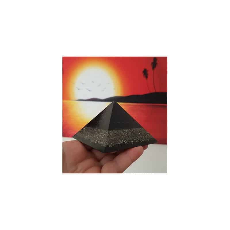 Orgonite Piramide Zwarte Toermalijn (60 mm)