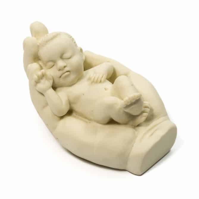 Beeld Polystone Baby op Hand Wit (10 cm)