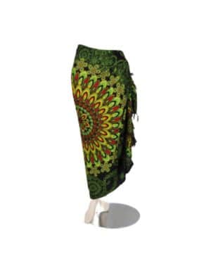 Groene bloemrijke mandala sarong Om Namaste rayon strandaccessoire